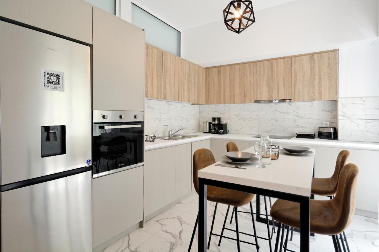 Elegant Big Apartment In Athens Center With Balcony Eksteriør billede