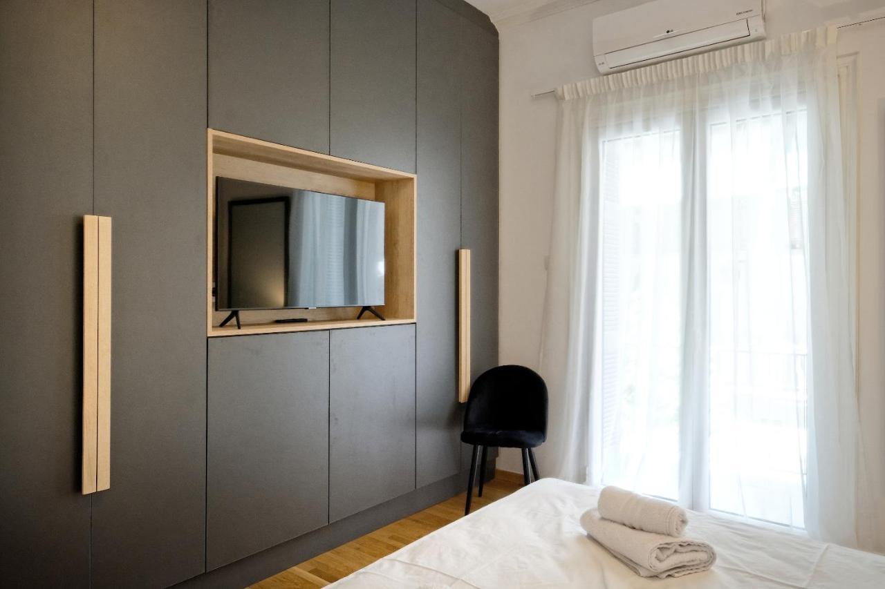 Elegant Big Apartment In Athens Center With Balcony Eksteriør billede
