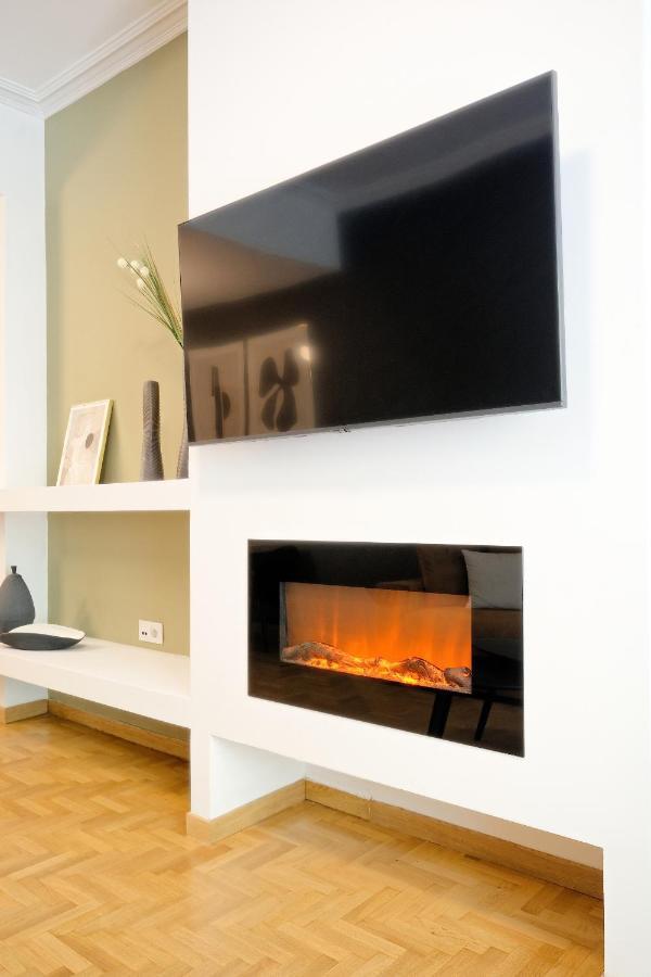 Elegant Big Apartment In Athens Center With Balcony Eksteriør billede
